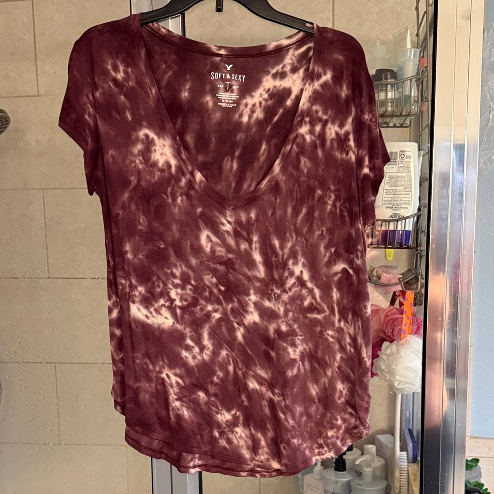 American Eagle Outfitters Maroon Tie-Dye Tee
